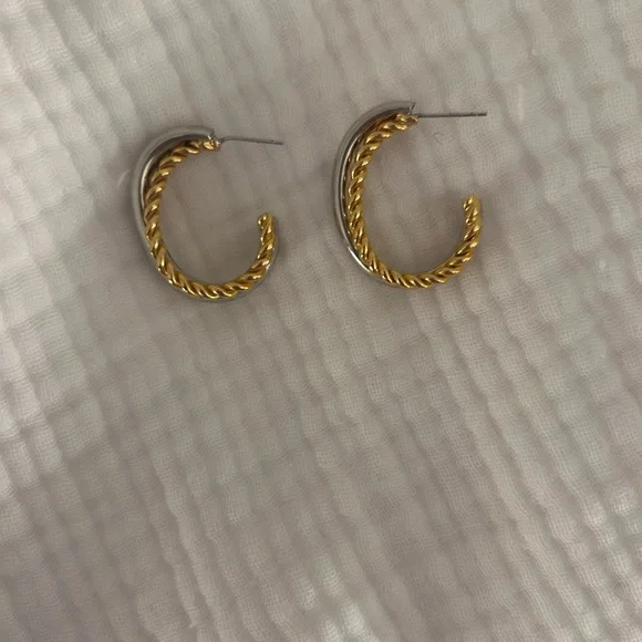 Hoop earring set - Picture 3 of 4